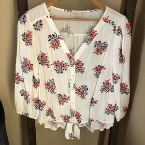 Really pretty loft blouse. Size large.